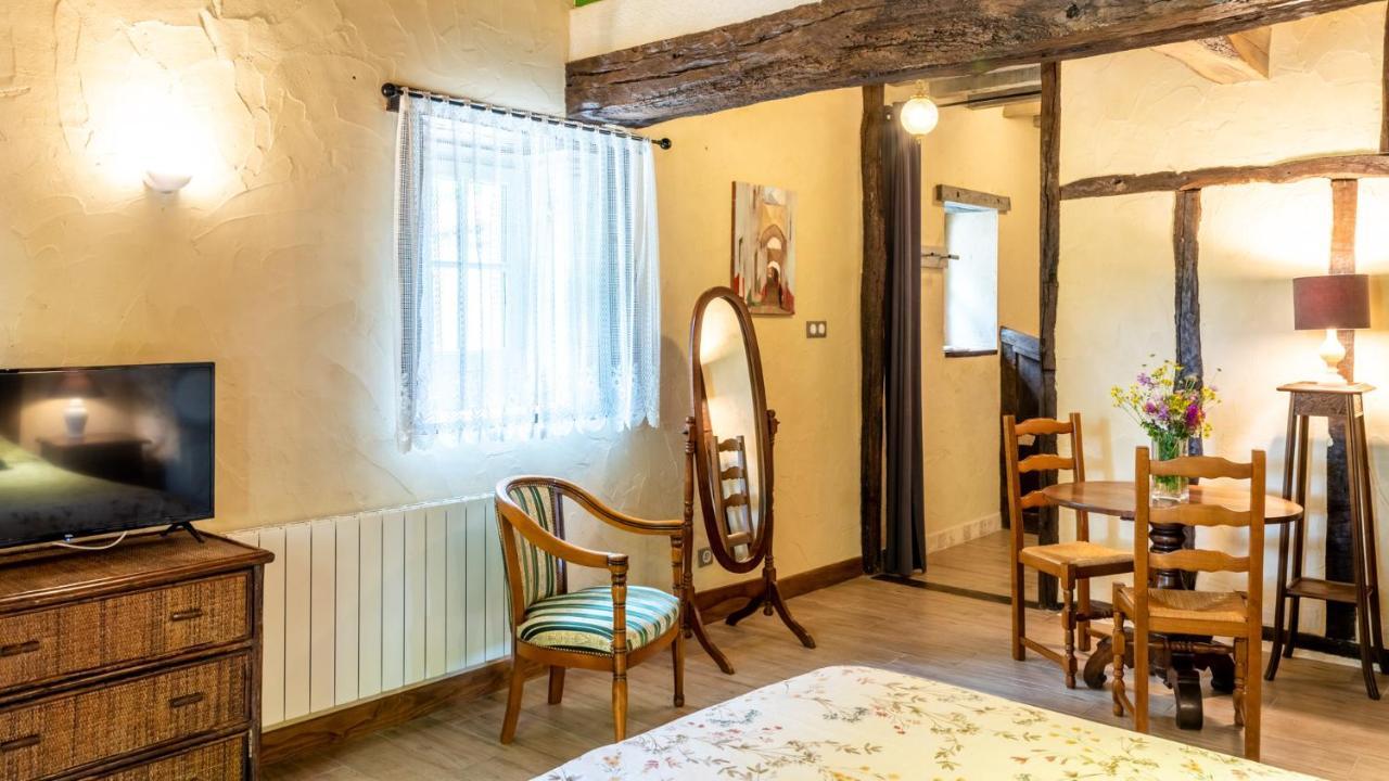 La Maison De Yuka Plieux Buitenkant foto